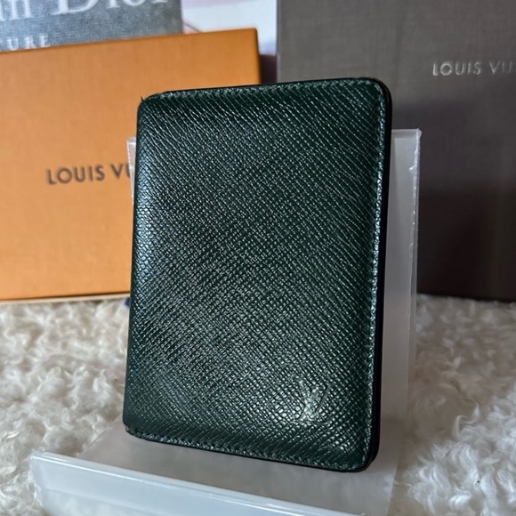 Authentic LV Louis Vuitton Green Taiga Leather ID Card Holder Organizer Wallet - Picture 2 of 16